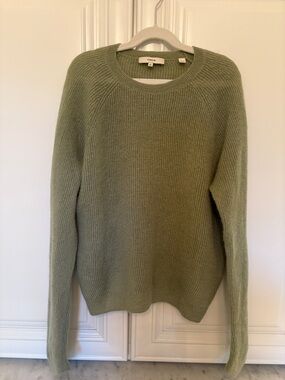 Vince green Ribbed  Sweater size xs